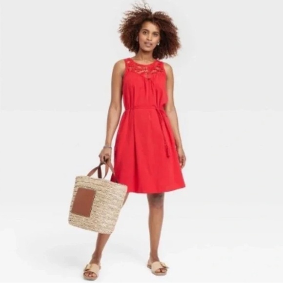 Knox Rose Sleeveless Crochet Detail Dress Red Small - Picture 2 of 3